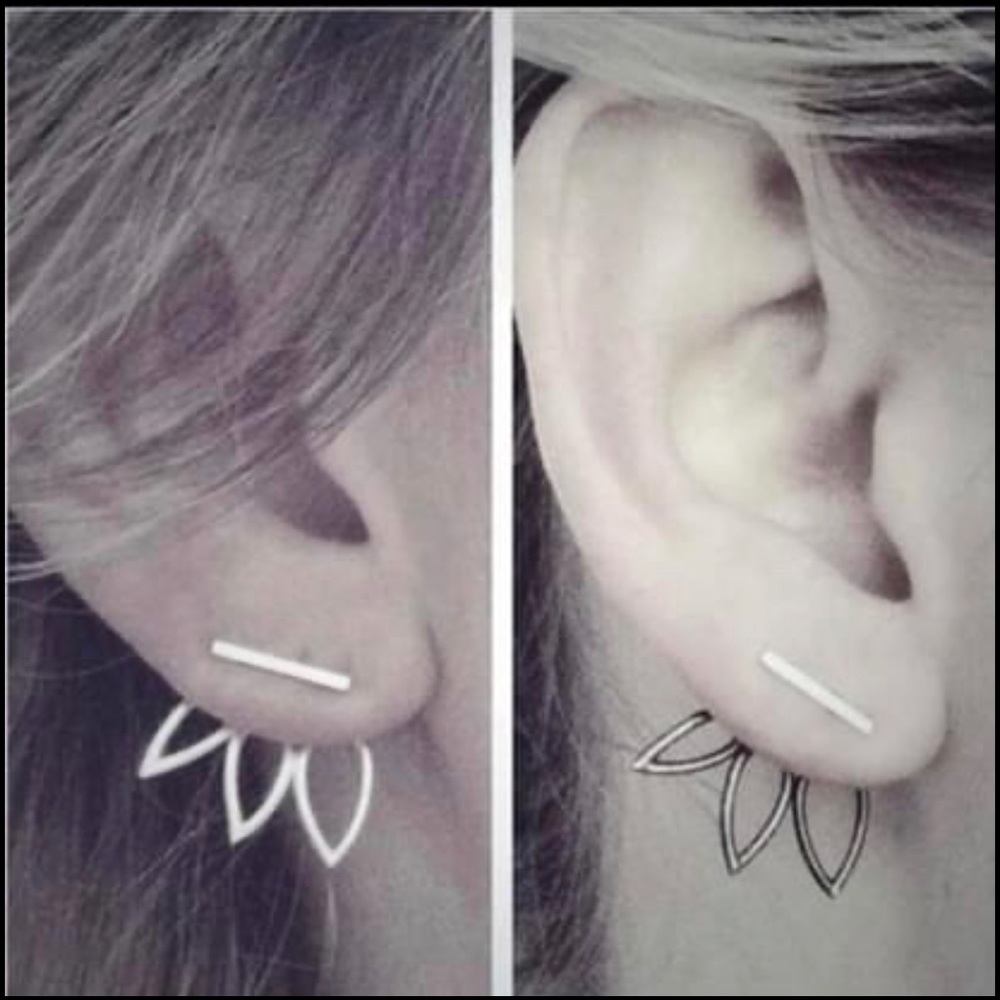 Silver Flower Earrings